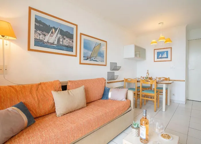 Apartmán Le Belvedere - R3 221 By Interhome Saint-Raphaël